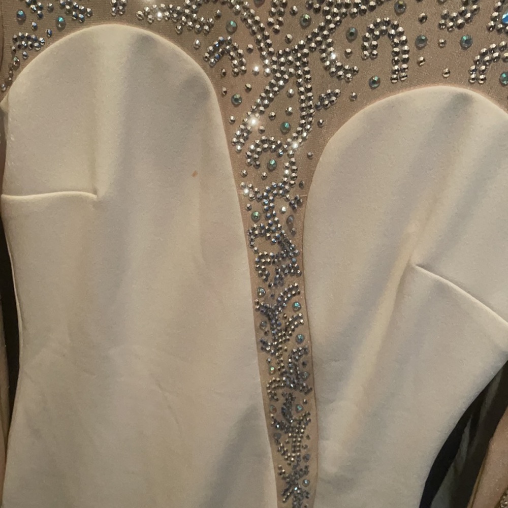 Beautiful studded mesh long sleeve dress. - Picture 4 of 6